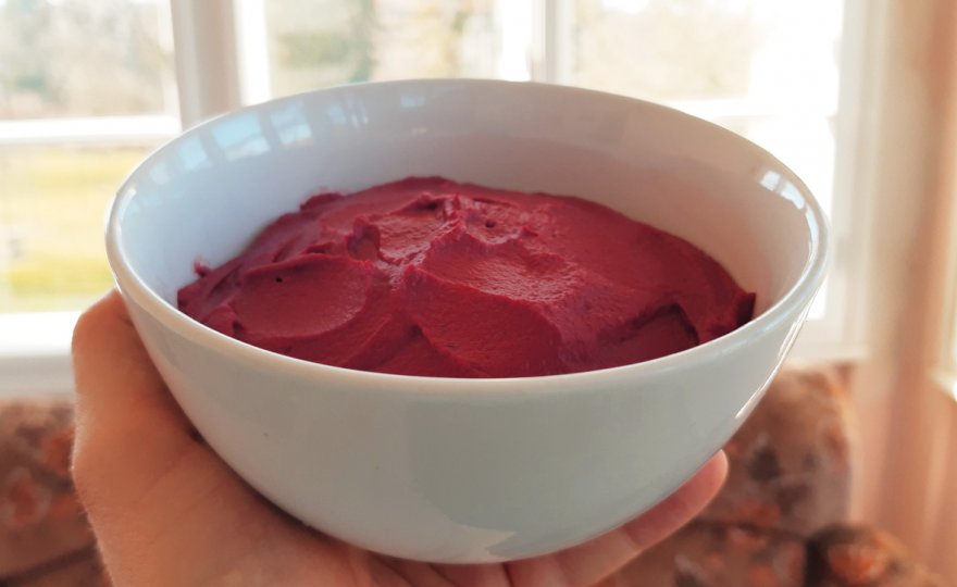 Hummus z červené řepy Hummus z červené řepy