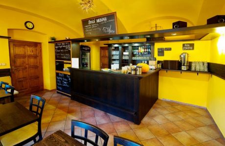 luckys-vege-bistro_01