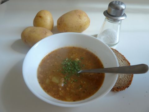 "Gulášová" polévka