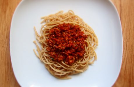 Veganské boloňské špagety