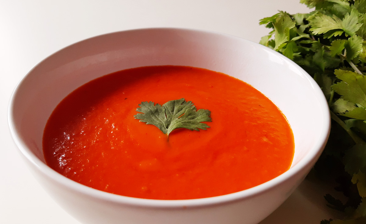 Thajská rajčatová polévka
