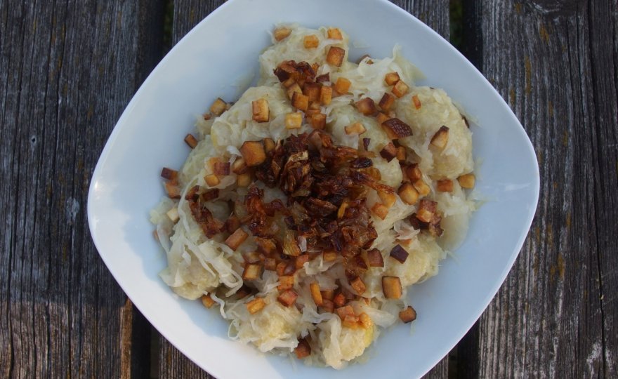 Chlupaté knedlíky s tofu slaninkou